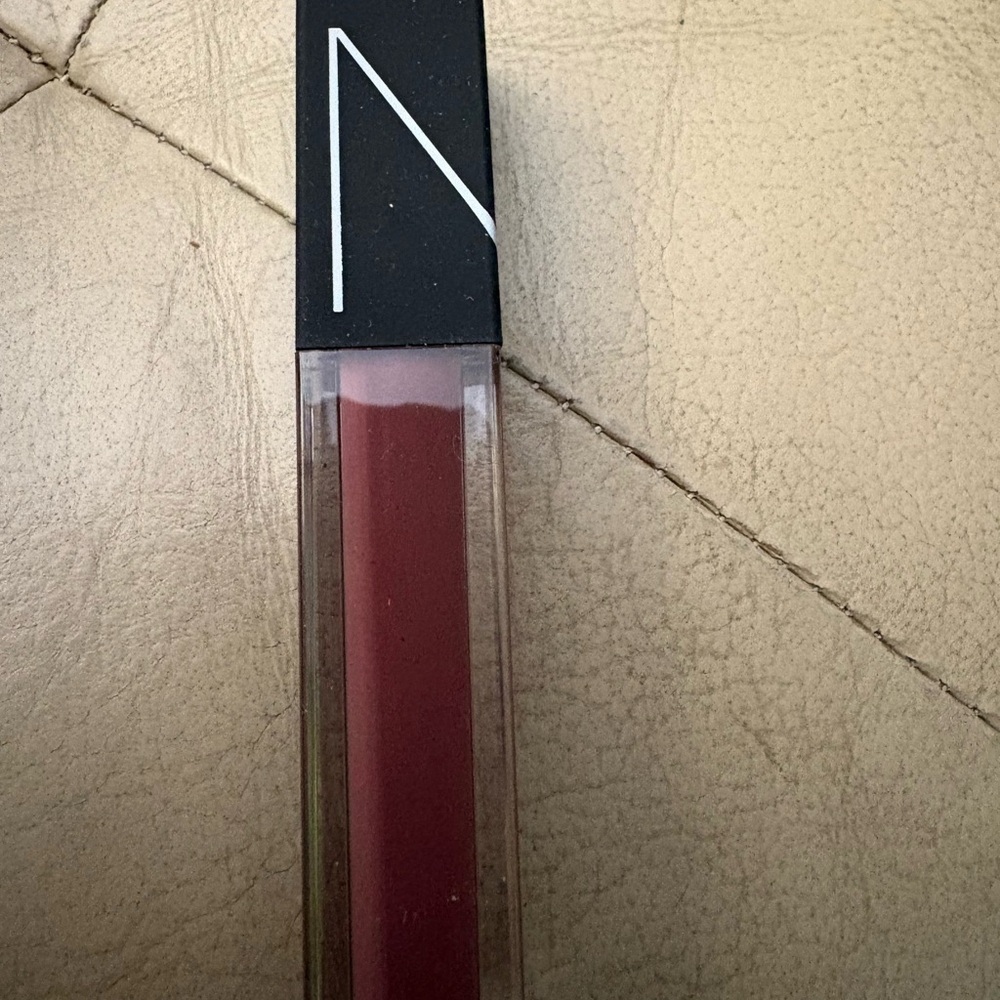 NARS Lip Glide in Dk Mauve - Picture 5 of 5